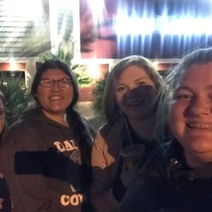 Meet your Posher, Katelyn